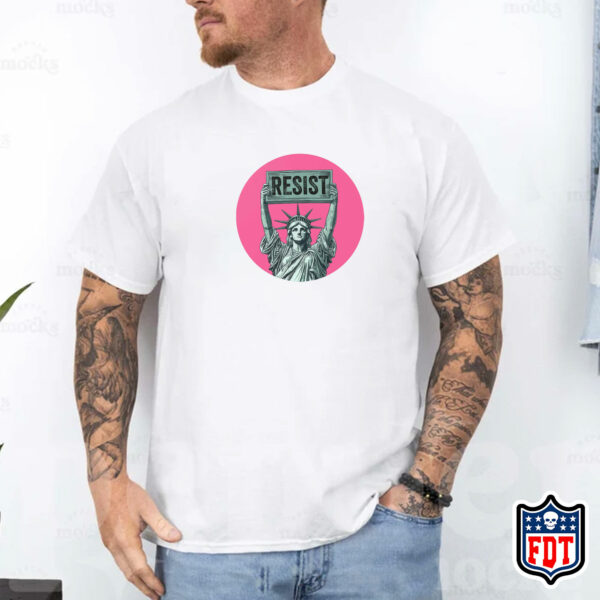 Statue of Liberty holding Resist FDT T-Shirt